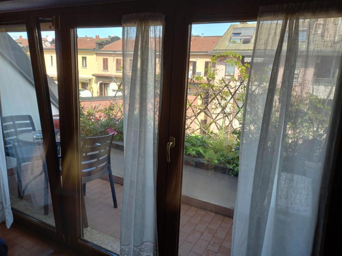 The Boheme Vintage Junior Suite ---- Cozy & Quiet & Comfortable With Private Bathroom & Fully Equipped Kitchenette & Cozy Balcony - Lift To 4Th Floor - Metro' Verde -Green Subway Porta Genova Milano Eksteriør bilde
