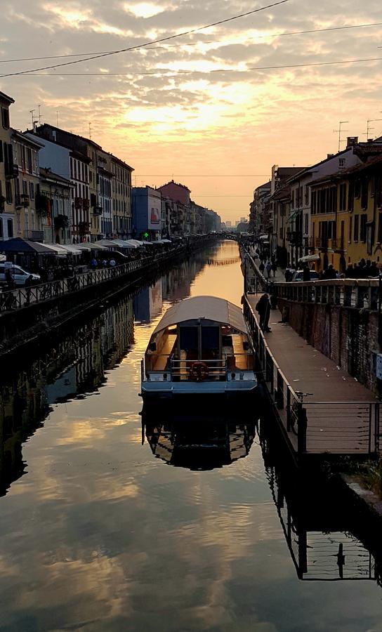 The Boheme Vintage Junior Suite ---- Cozy & Quiet & Comfortable With Private Bathroom & Fully Equipped Kitchenette & Cozy Balcony - Lift To 4Th Floor - Metro' Verde -Green Subway Porta Genova Milano Eksteriør bilde